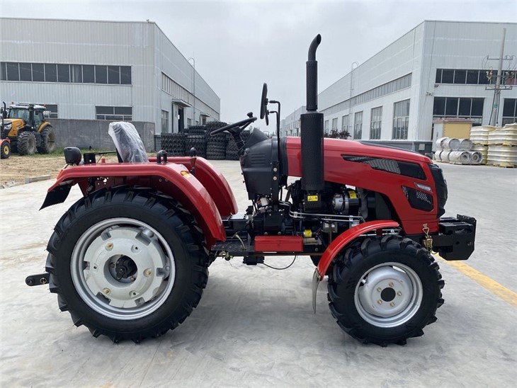 Poljoprivredni traktor od 24 hp za trgovce u Ukrajini